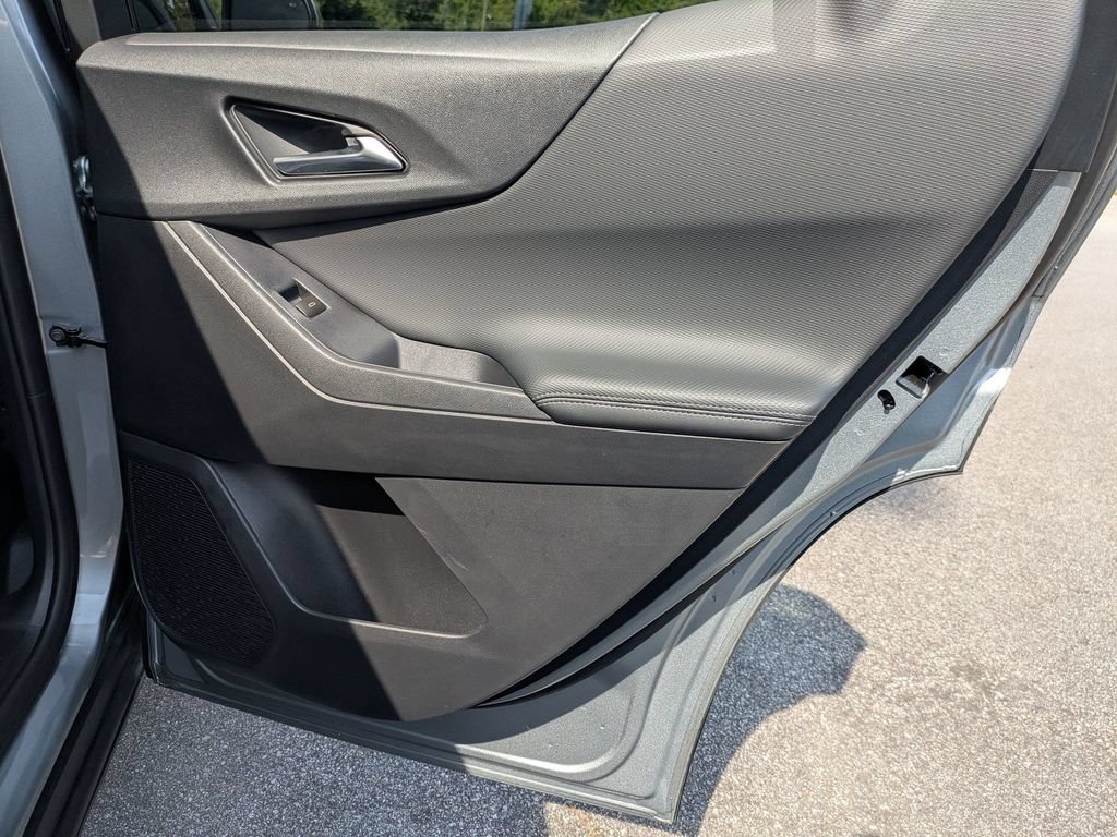 New 2026 Chevrolet Equinox LT w/ Safety and Technology Package FWD image 31