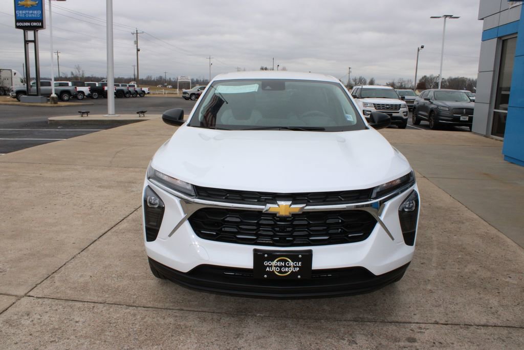 New 2026 Chevrolet Trax LS image 3