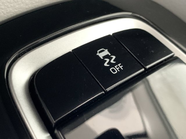 Used 2025 Toyota Corolla LE FWD image 28