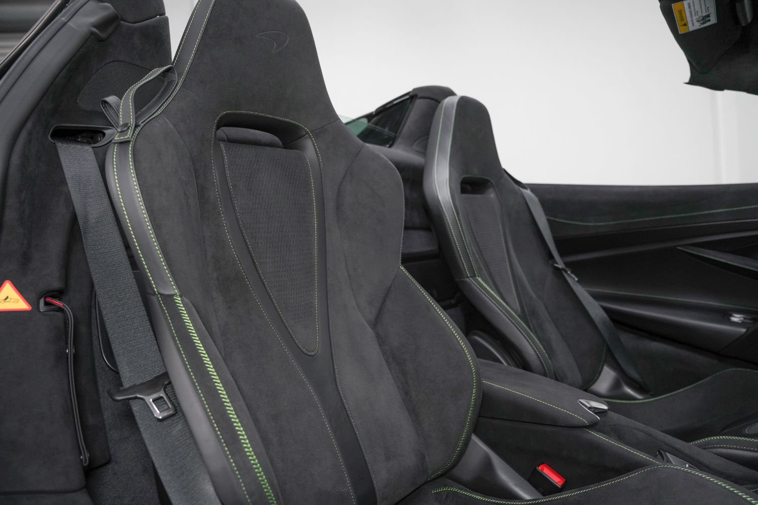 Used 2024 McLaren 750S Spider RWD image 29