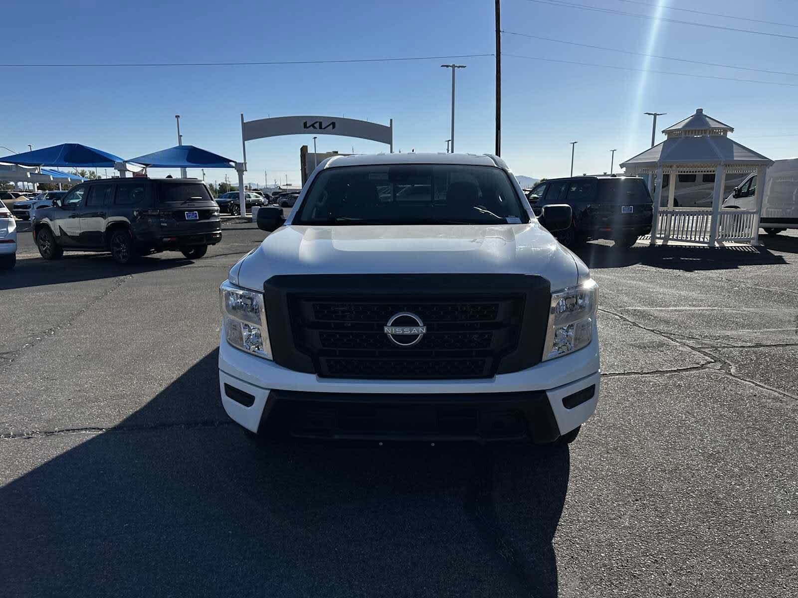 Used 2023 Nissan Titan S RWD image 10