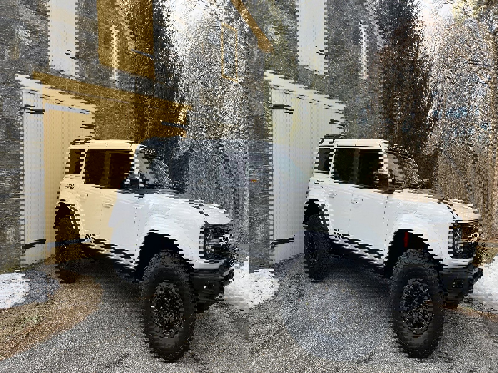 Used 2024 Ford Bronco Raptor w/ Interior Carbon Fiber Pack 6 image 93