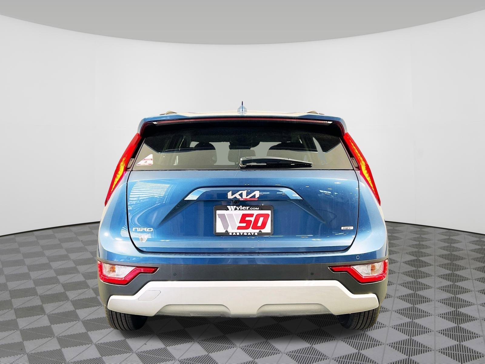 New 2025 Kia Niro EX image 27