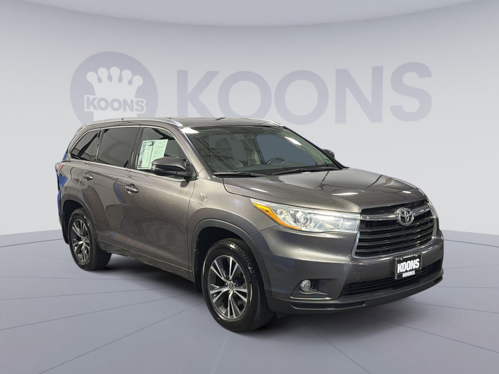Used 2016 Toyota Highlander XLE image 10