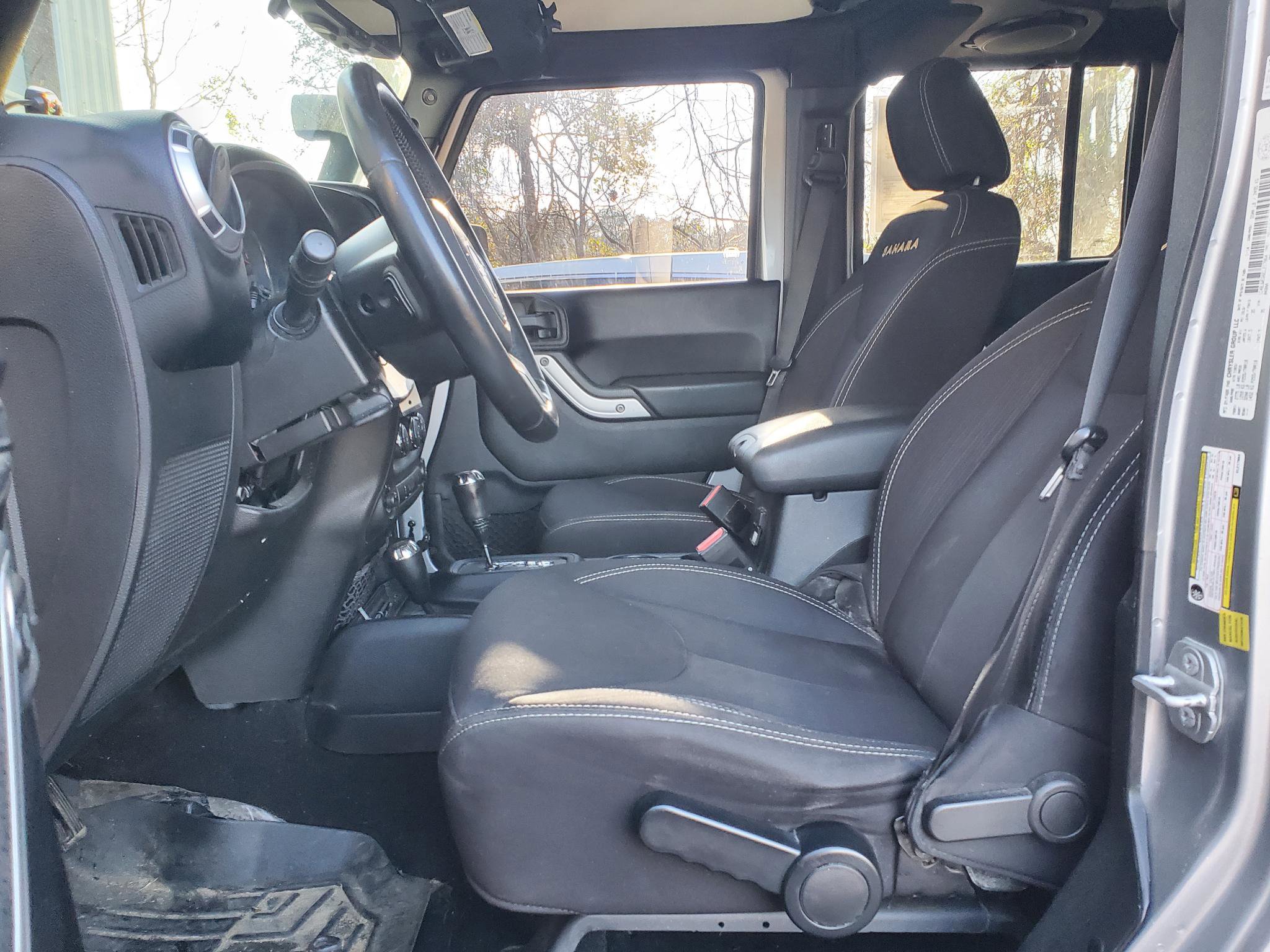 Used 2014 Jeep Wrangler Unlimited Sahara image 24