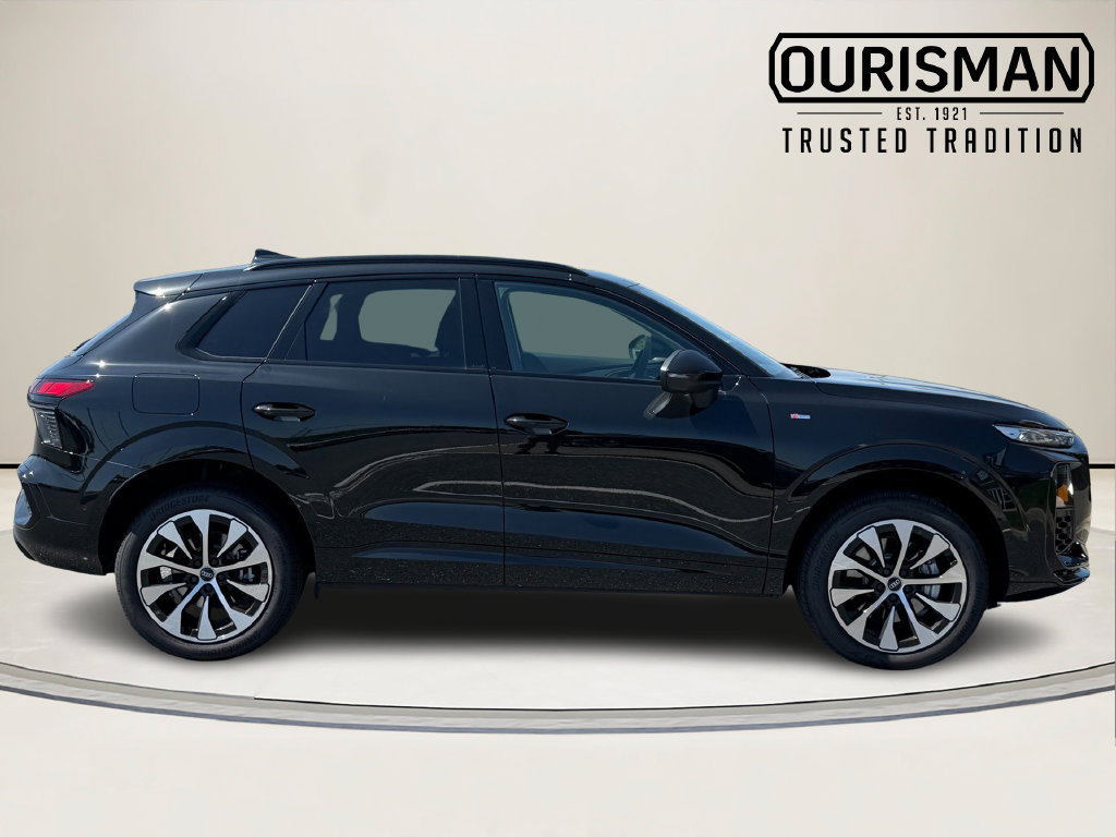 New 2026 Audi Q3 quattro 2.0T AWD/4WD image 2