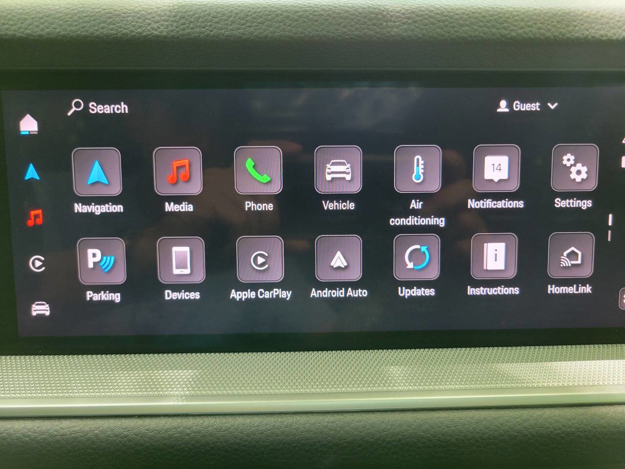 Used 2024 Porsche Cayenne image 25