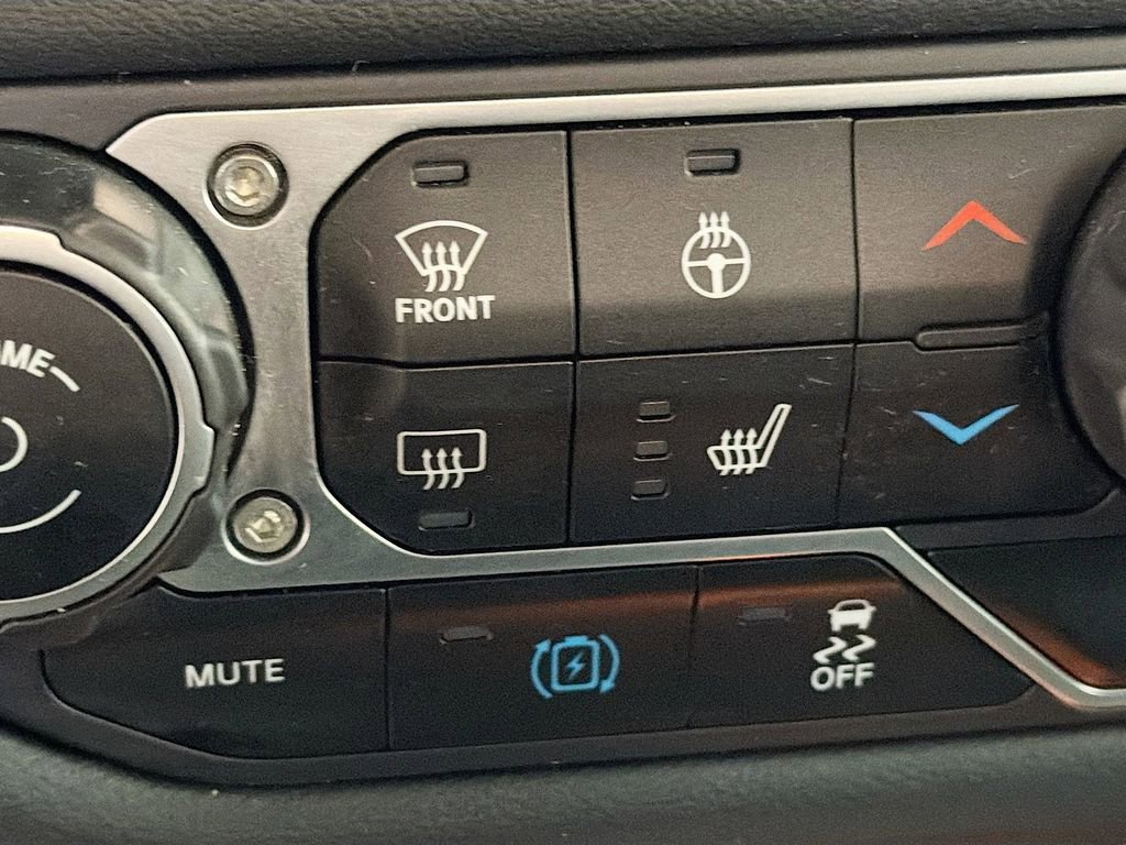 Used 2024 Jeep Wrangler Unlimited Sahara w/ Technology Group image 19