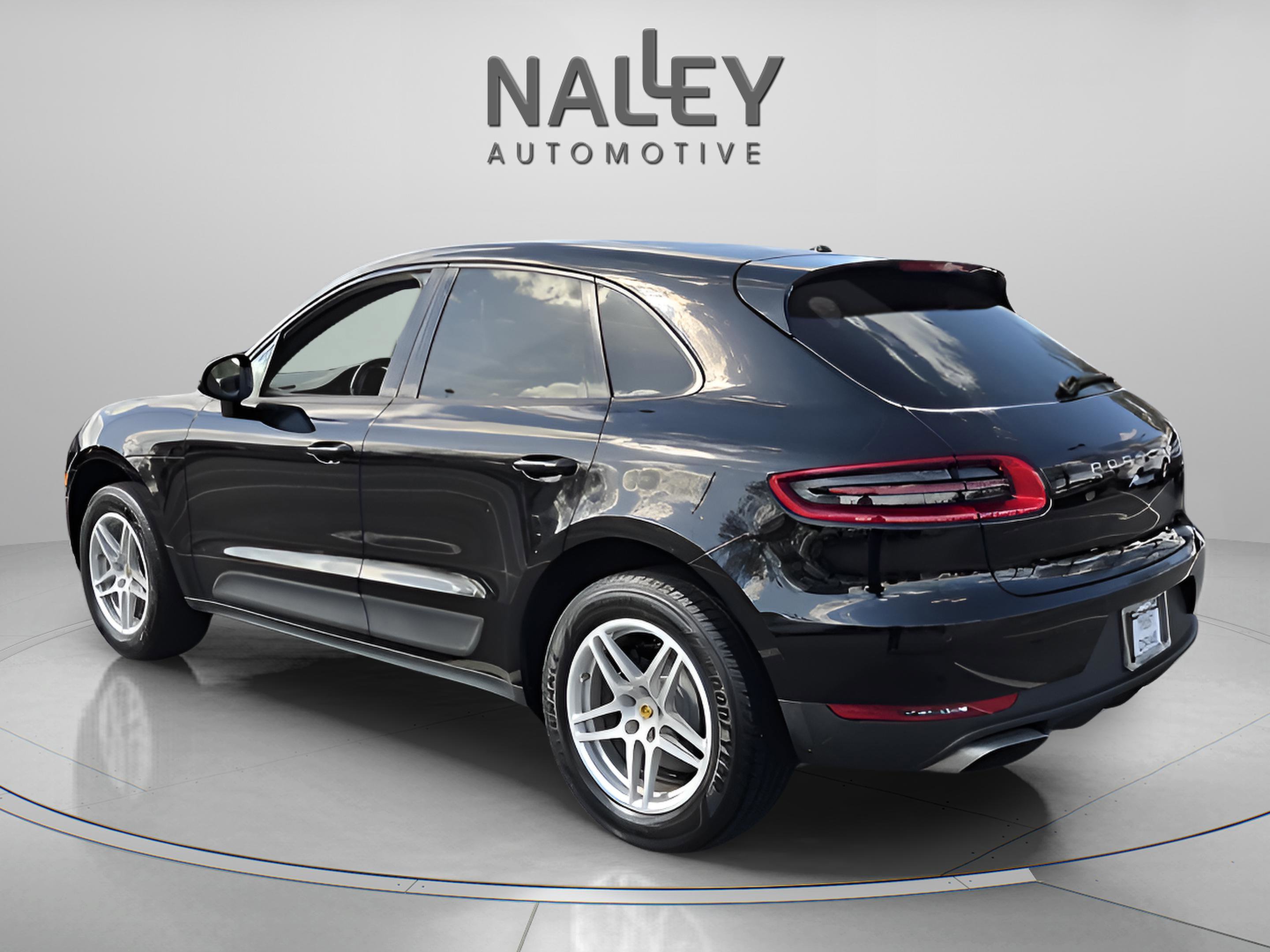 Used 2018 Porsche Macan Base image 3