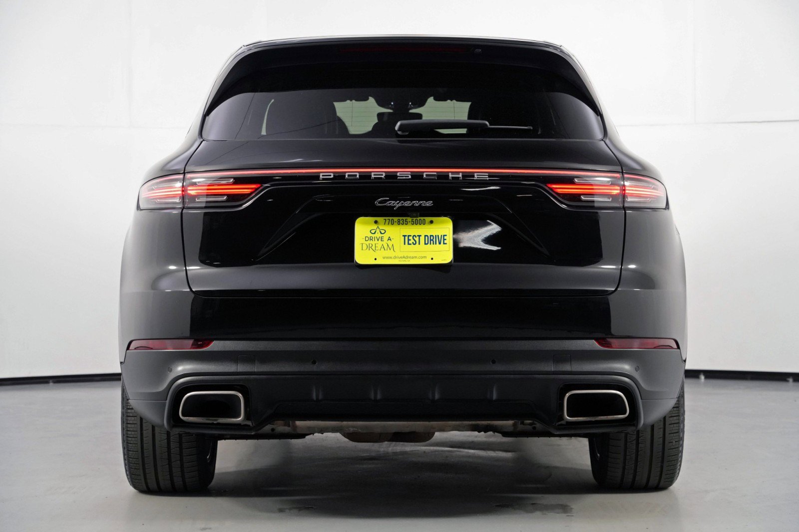 Used 2020 Porsche Cayenne E-Hybrid w/ Premium Package image 11