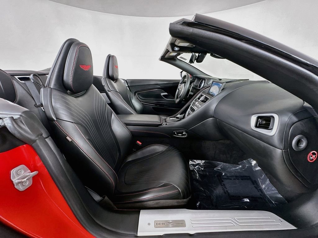 Used 2020 Aston Martin DB11 Volante RWD image 26