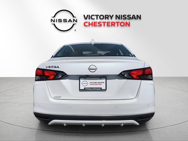 Used 2025 Nissan Versa SV w/ Trunk Package FWD image 4