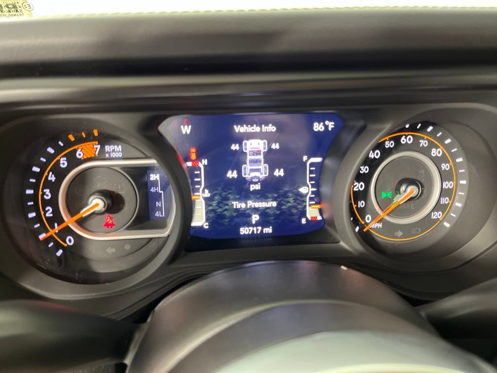 Used 2024 Jeep Wrangler Unlimited Sahara AWD/4WD image 30