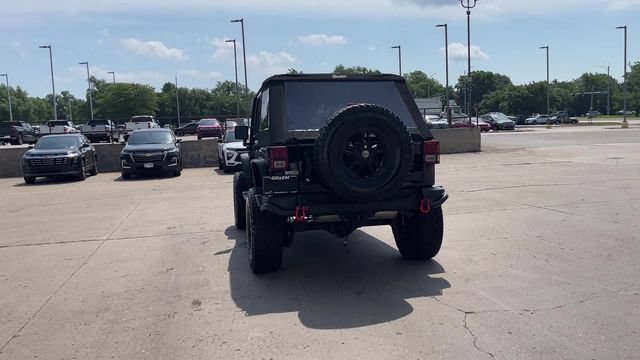 Used 2017 Jeep Wrangler Unlimited Sahara AWD/4WD image 9