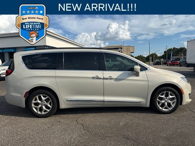 Used 2017 Chrysler Pacifica Touring-L