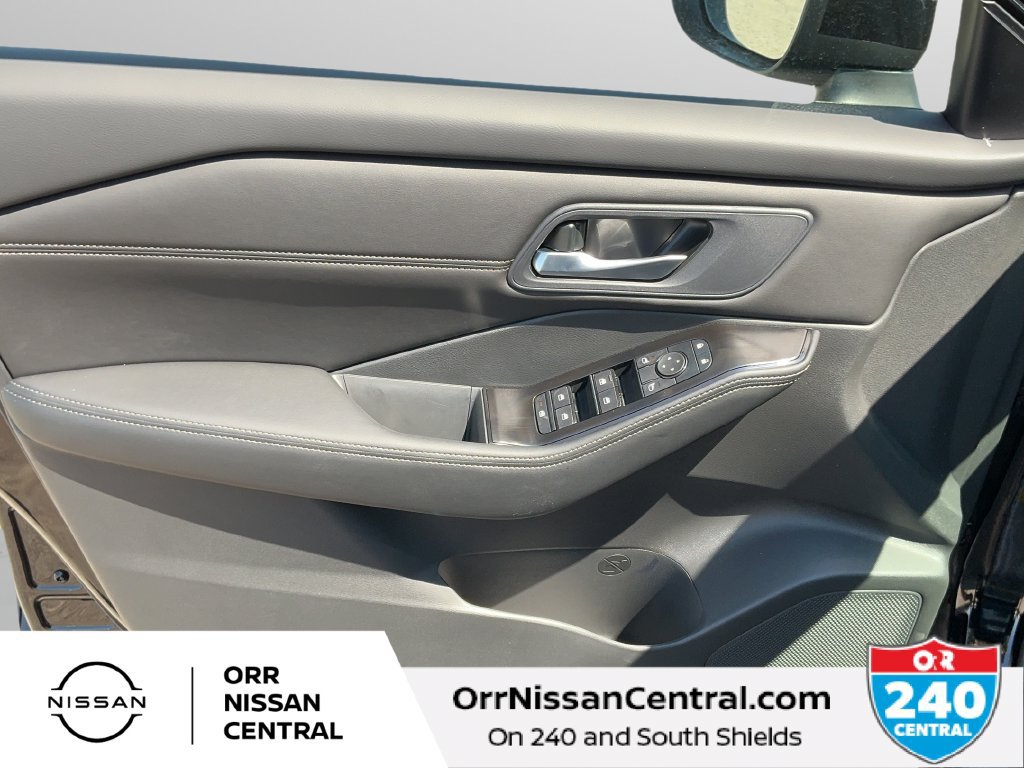 New 2026 Nissan Rogue Dark Armor FWD image 16