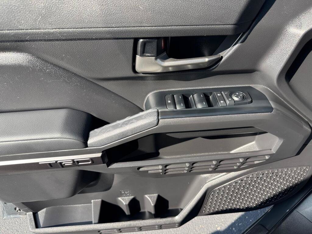 Certified 2025 Toyota Tacoma TRD Sport AWD/4WD image 14