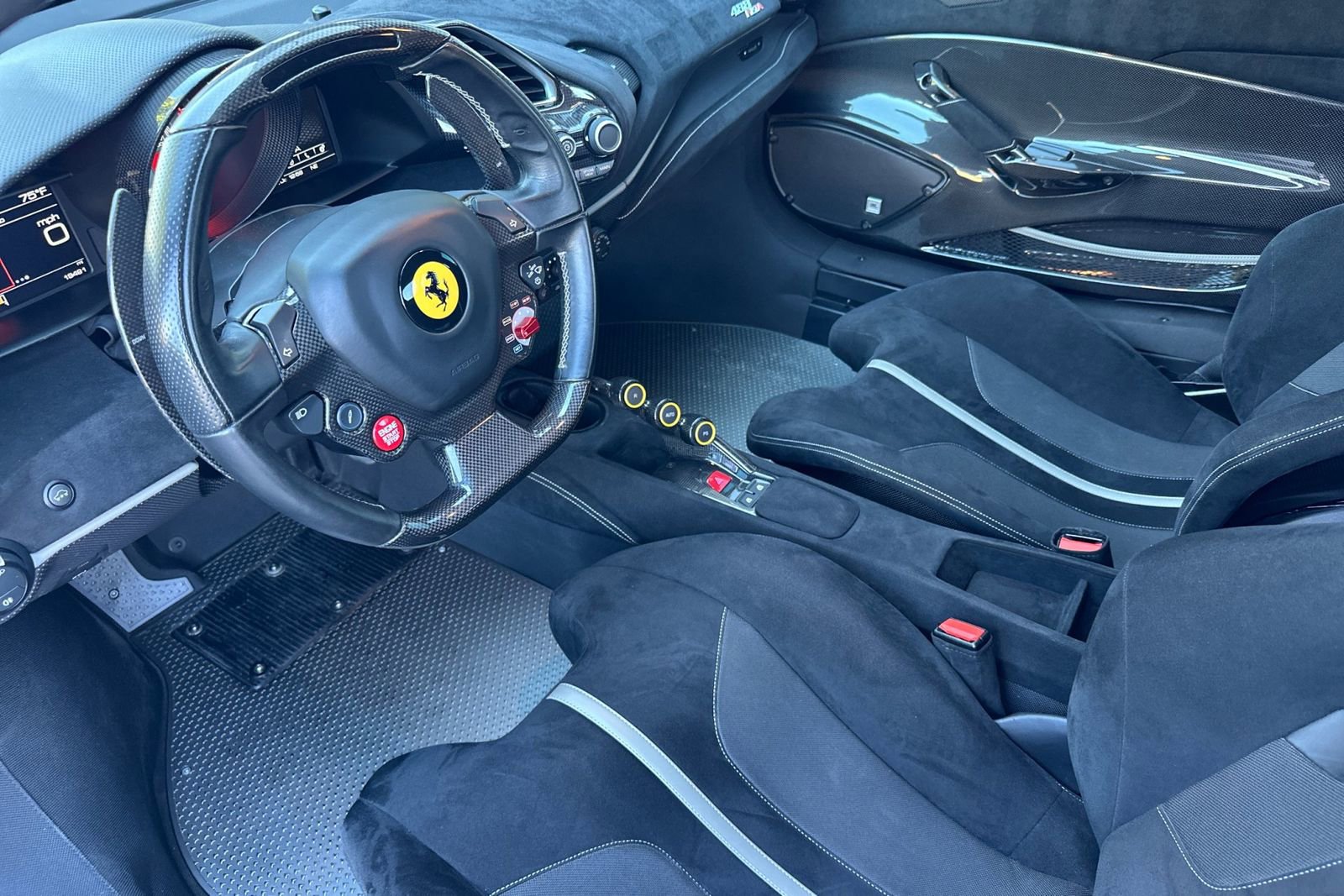 Used 2020 Ferrari 488 Pista Base image 4