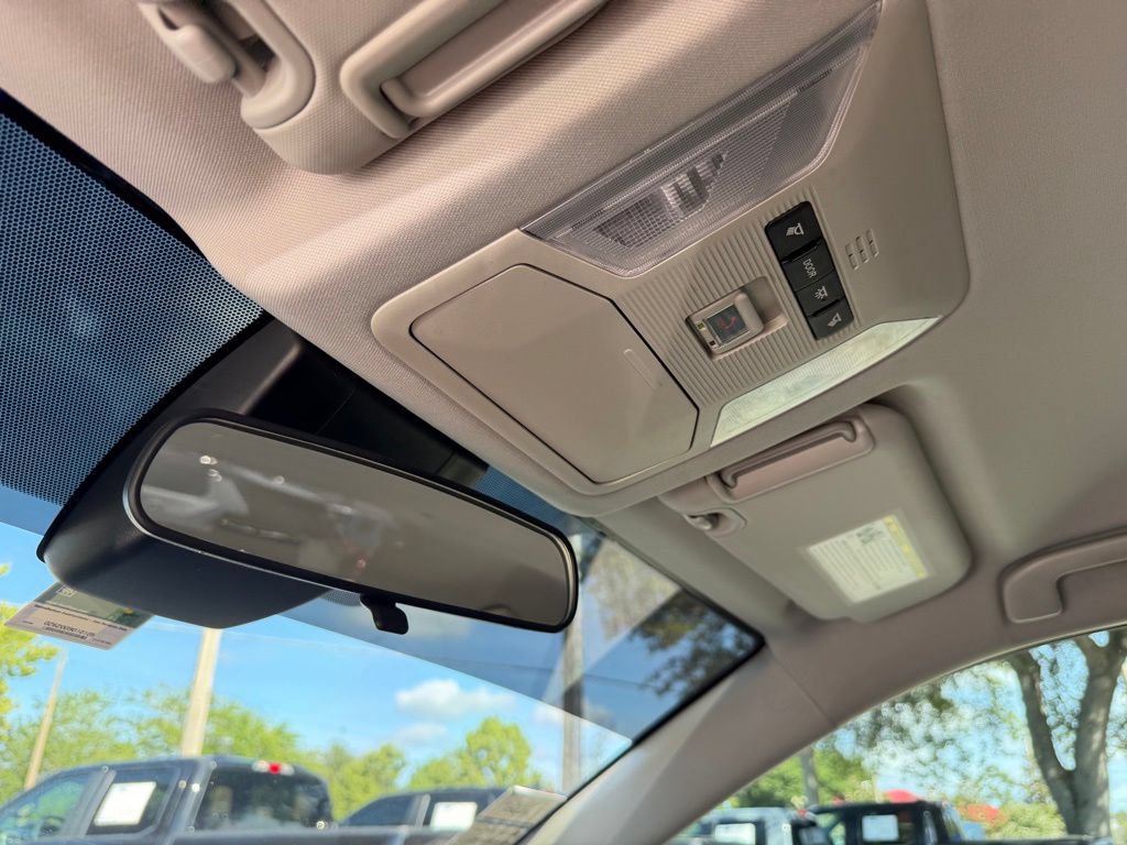 Used 2021 Toyota RAV4 XLE FWD image 25