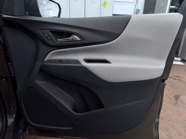 Used 2023 Chevrolet Equinox LT w/ Driver Convenience Package FWD image 15