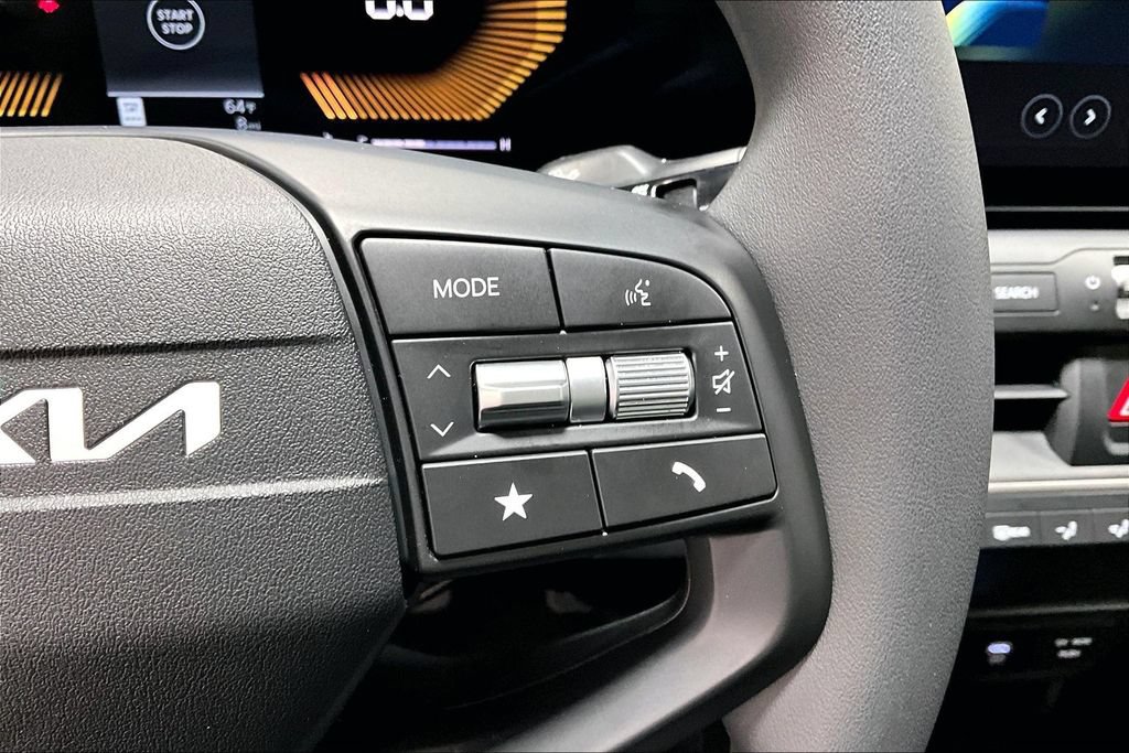 New 2025 Kia K4 FWD image 13