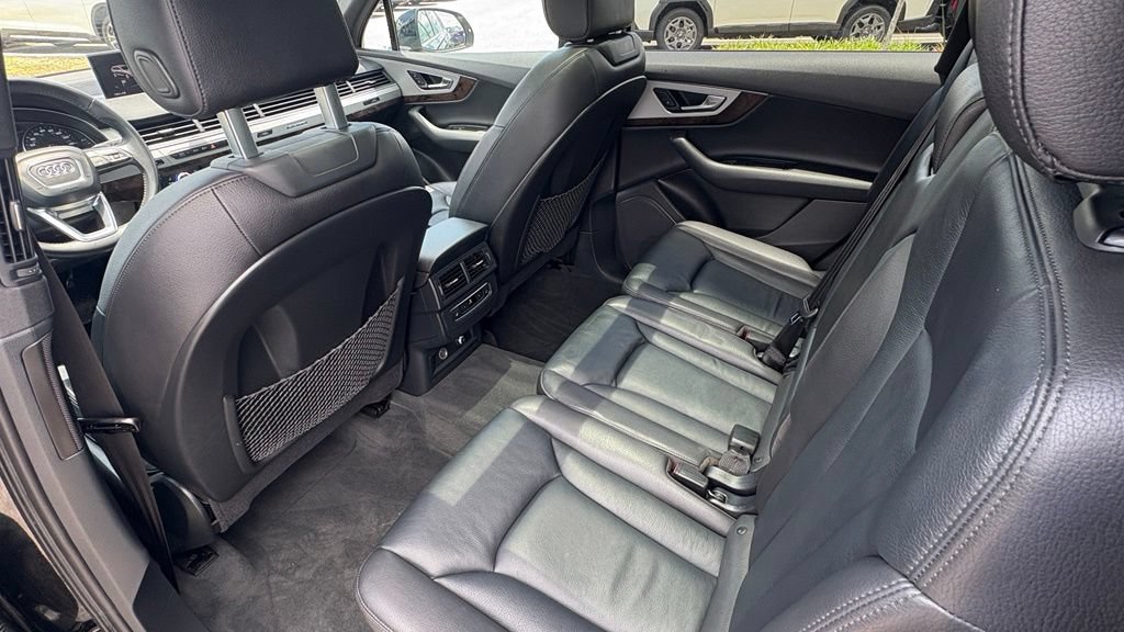 Used 2019 Audi Q7 2.0T Premium w/ Convenience Package AWD/4WD image 17