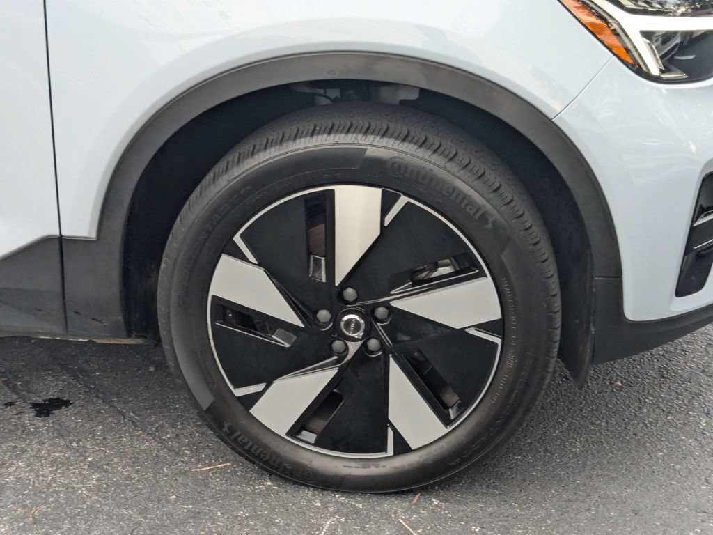 Certified 2024 Volvo C40 Recharge Core AWD/4WD image 12