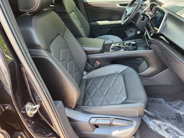 Certified 2024 Volkswagen Atlas Cross Sport SE AWD/4WD image 12