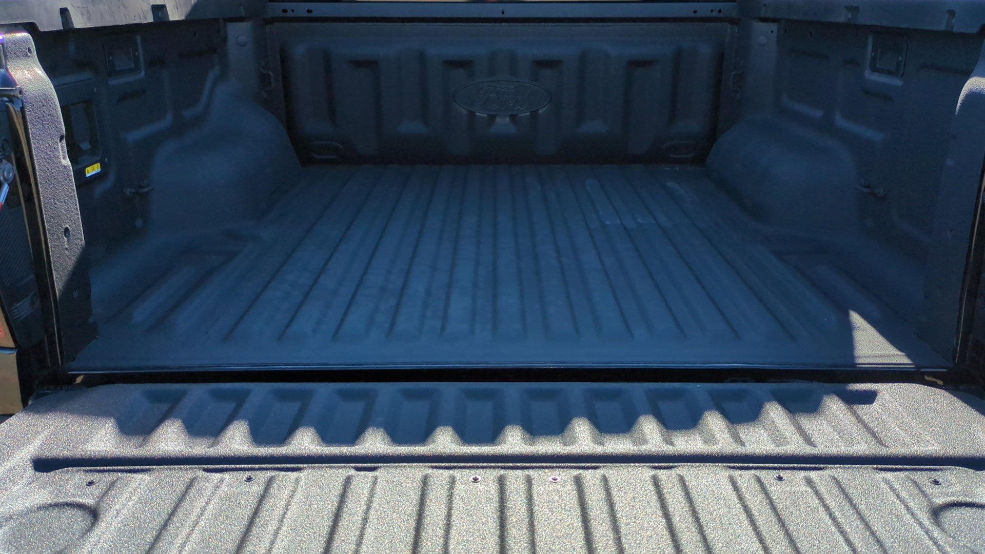 Used 2025 Ford Ranger Lariat w/ Black Appearance Package image 29