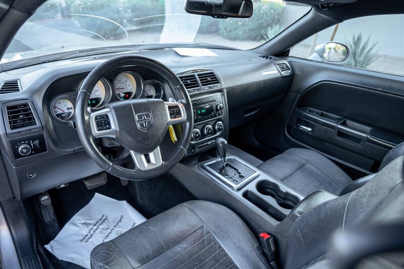 Used 2013 Dodge Challenger SXT RWD image 9