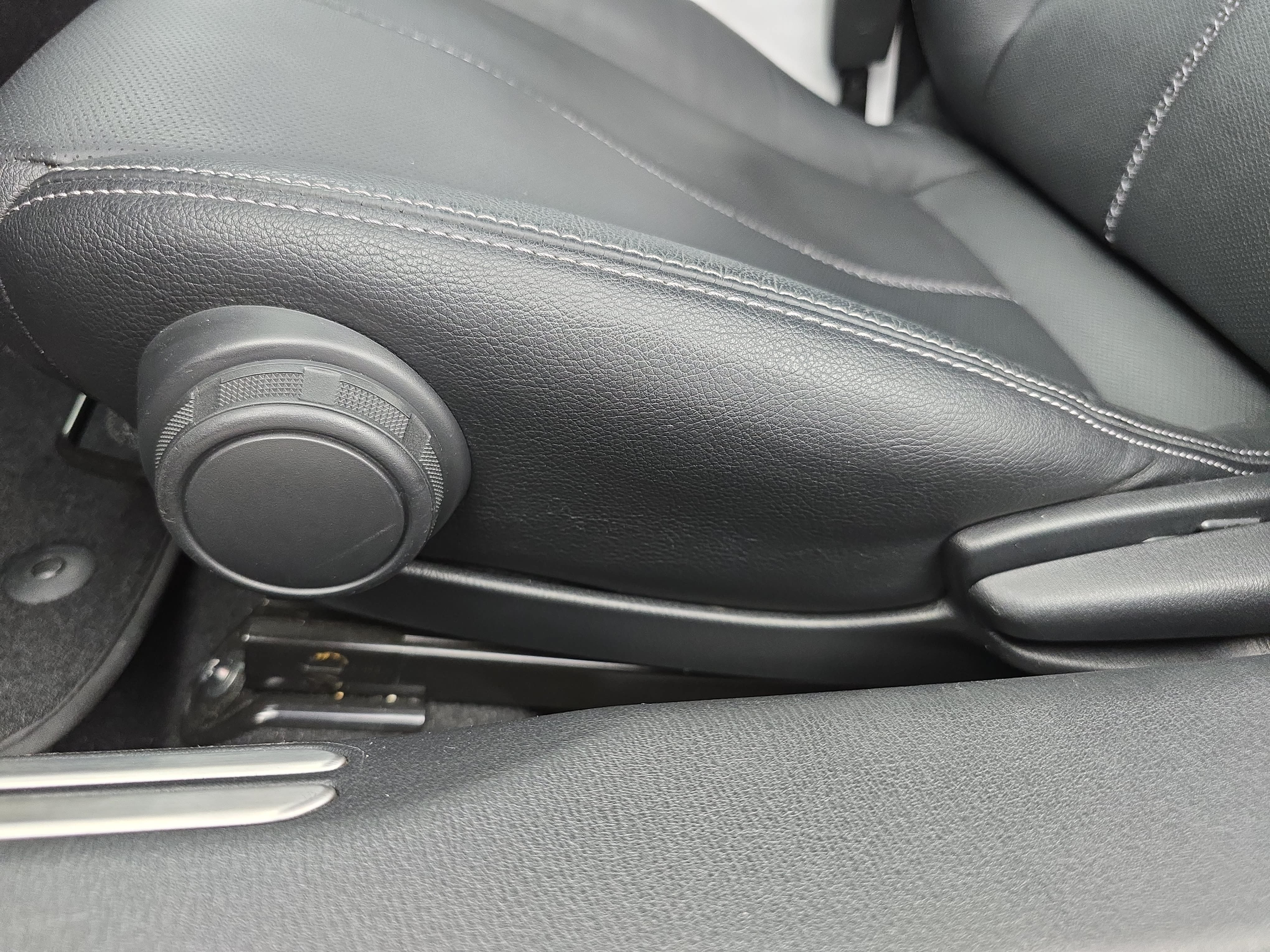 Used 2023 MAZDA MX-5 Miata Grand Touring RWD image 27