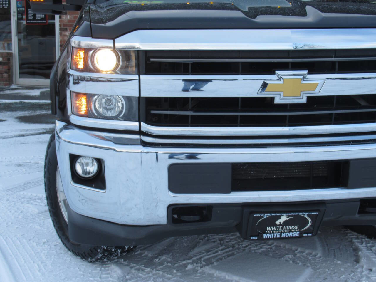 Used 2018 Chevrolet Silverado 2500 LT w/ LT Convenience Package image 3