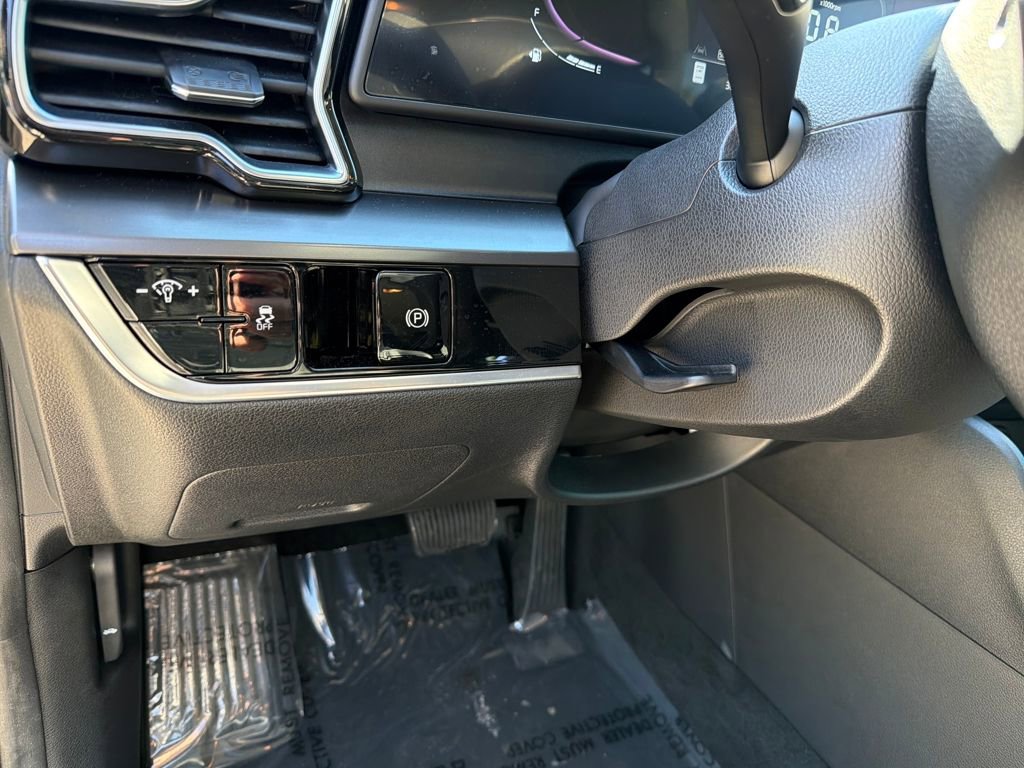 Used 2023 Kia Sportage EX image 17
