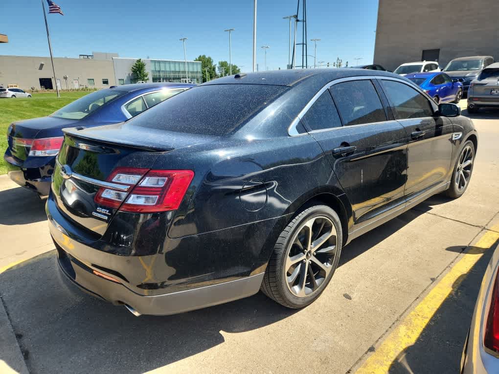 Used 2014 Ford Taurus SEL w/ Equipment Group 201A FWD image 5