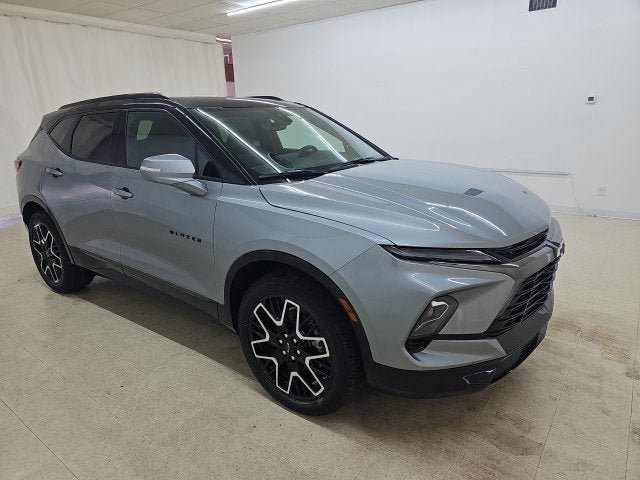 New 2026 Chevrolet Blazer RS w/ Driver Confidence II Package AWD/4WD image 3