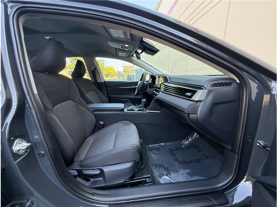 Used 2026 Toyota Camry LE FWD image 13