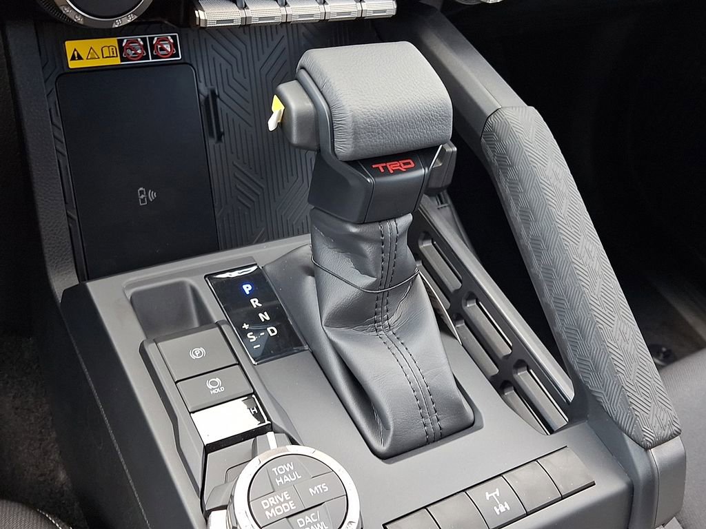 New 2025 Toyota Tacoma TRD Off-Road image 17