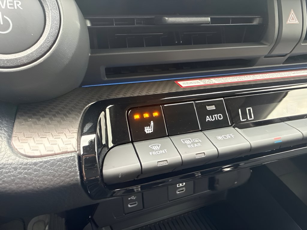Used 2026 Toyota Prius XLE FWD image 15