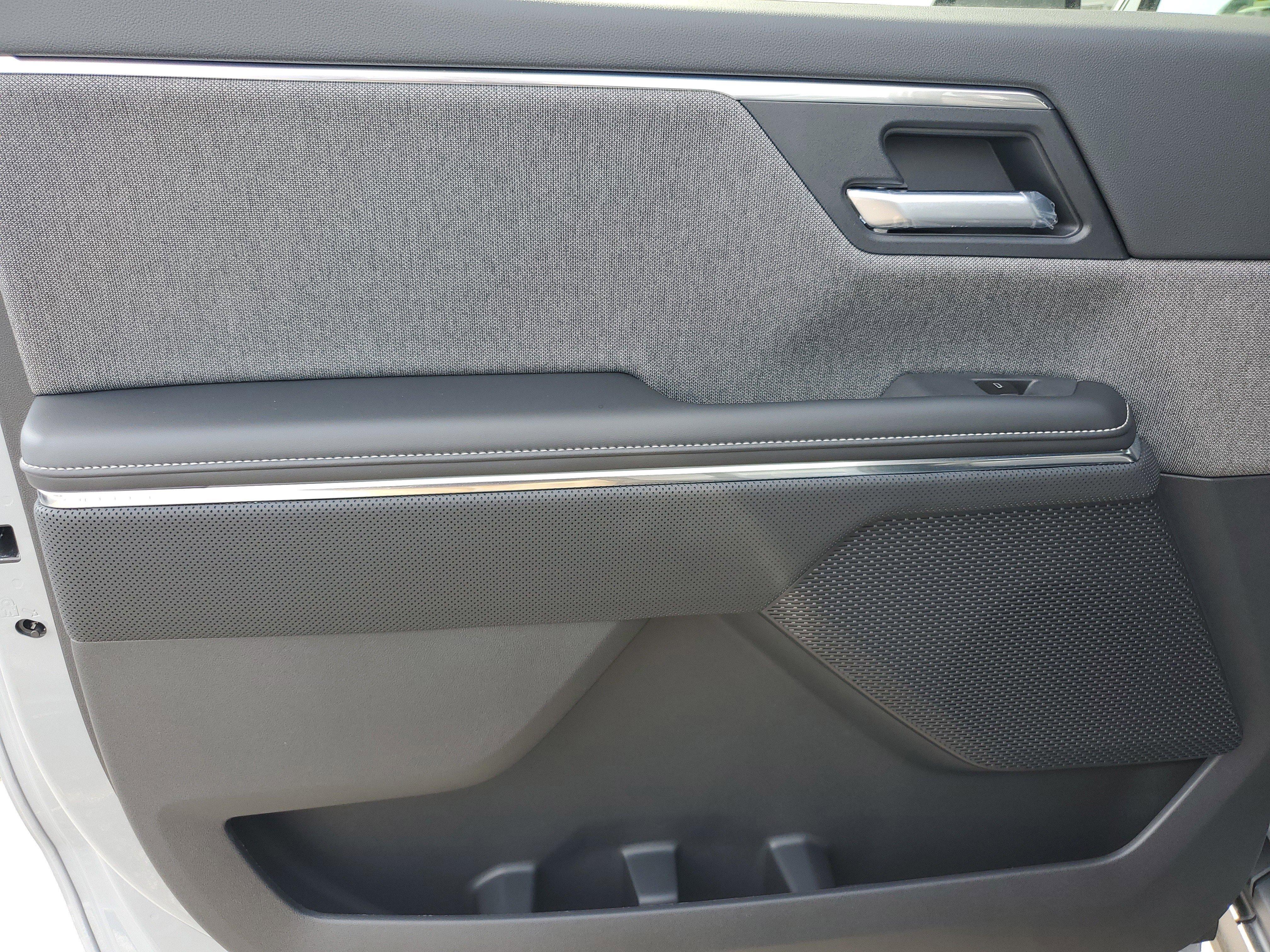 New 2026 GMC Sierra EV Elevation image 12