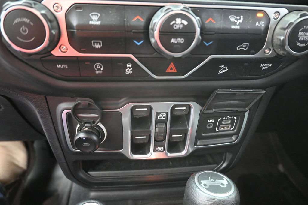 Used 2018 Jeep Wrangler Unlimited Sport S AWD/4WD image 28