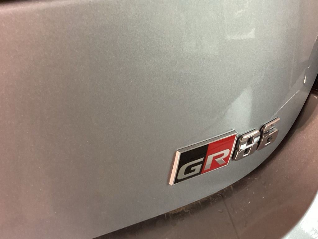 Used 2025 Toyota GR86 Premium w/ ALL Weather Mat Package (TMS) RWD image 16
