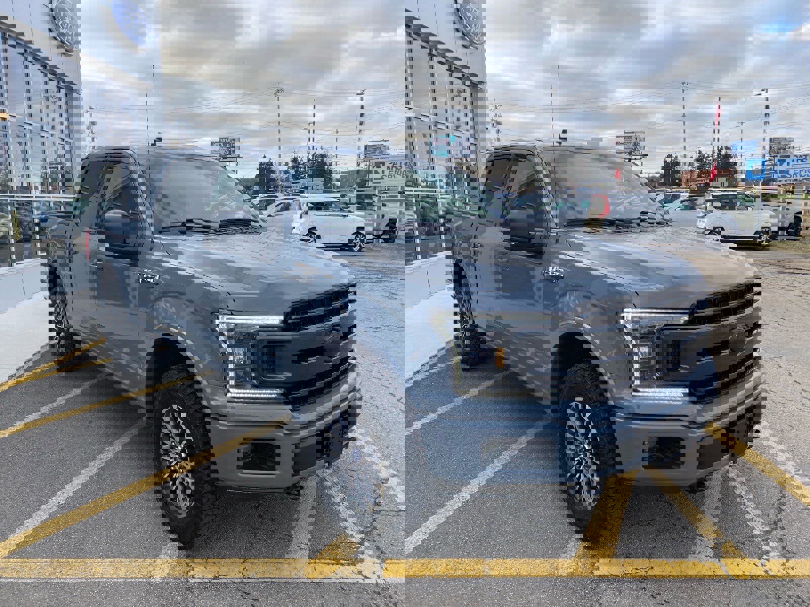 Used 2019 Ford F150 XLT w/ Equipment Group 302A Luxury image 7