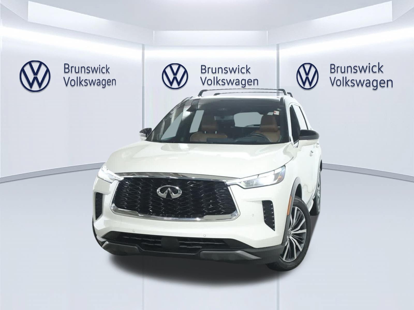 Used 2023 INFINITI QX60 Autograph w/ Cargo Package AWD/4WD image 2