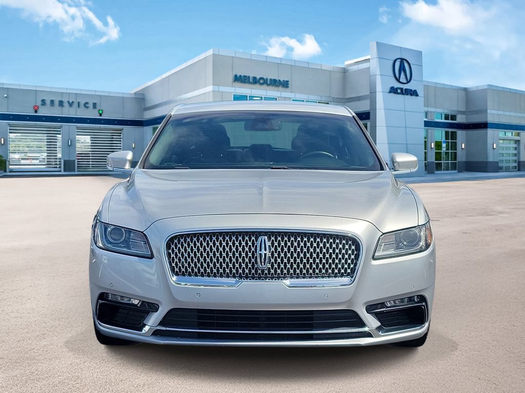 Used 2019 Lincoln Continental Premiere FWD image 2