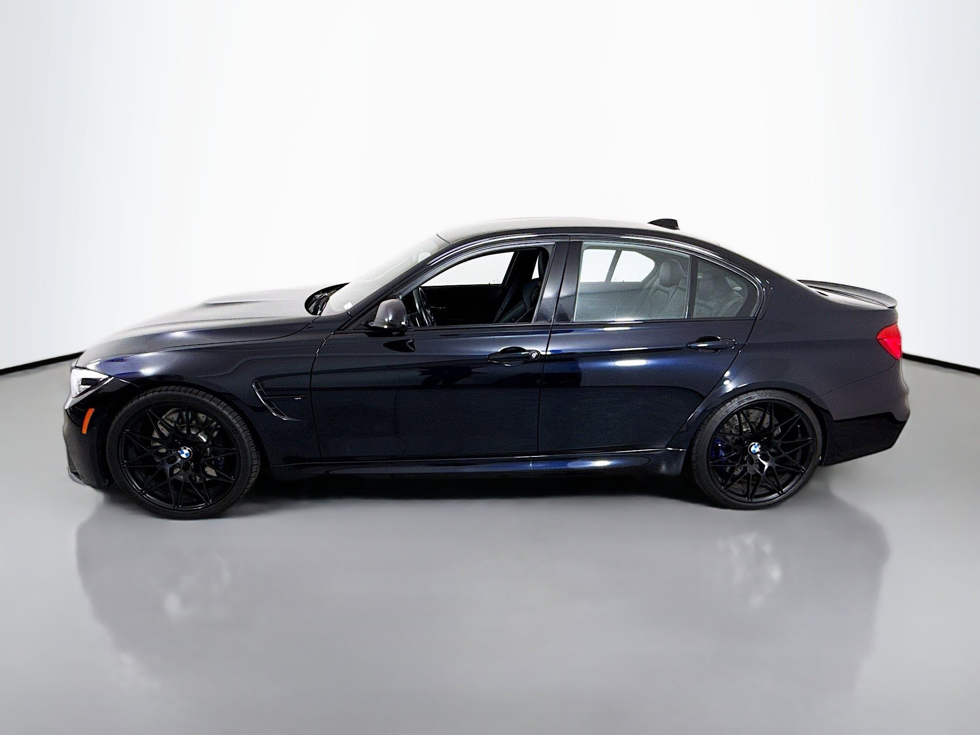 Used 2018 BMW M3 RWD image 4