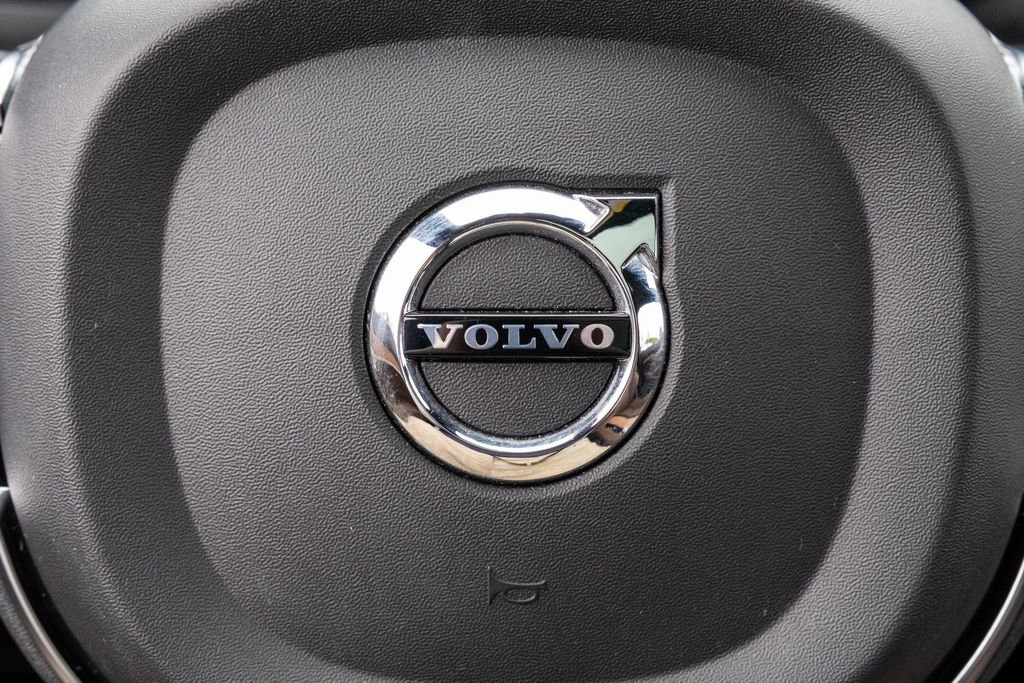 Used 2024 Volvo XC90 B6 Plus AWD/4WD image 25
