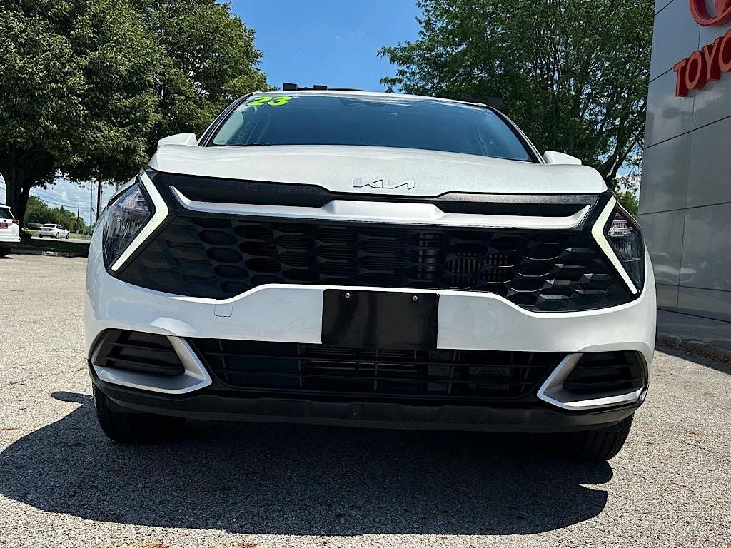 Used 2023 Kia Sportage LX AWD/4WD image 9