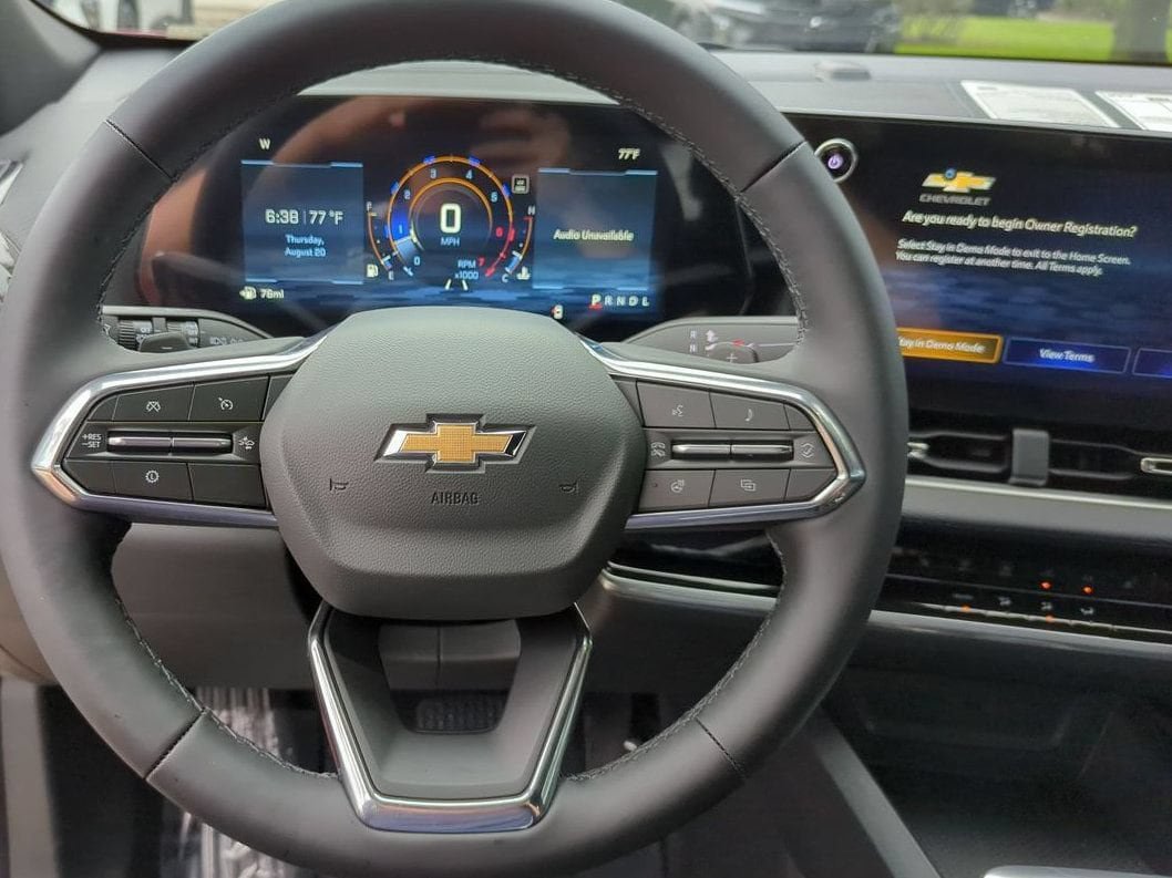 New 2027 Chevrolet Equinox LT FWD image 9