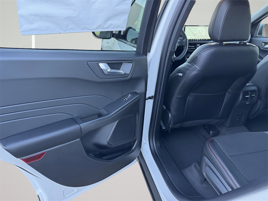New 2026 Ford Escape ST-Line w/ Tech Pack #1 image 18