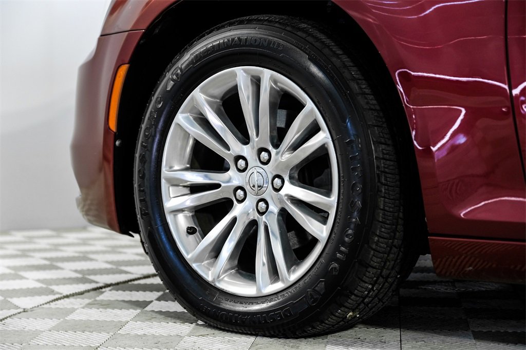 Used 2018 Chrysler 300 Touring L image 55